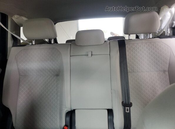 3VV1B7AX6JM023799 2018 VOLKSWAGEN TIGUAN Черный Вид задних сидений