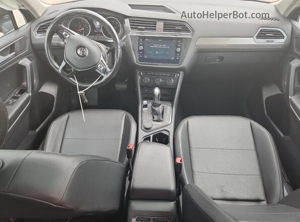3VV2B7AX3JM091384 2018 VOLKSWAGEN TIGUAN Черный Вид панели приборов