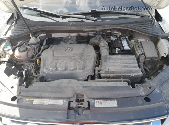 3VV2B7AX3JM095533 2018 VOLKSWAGEN TIGUAN White ძრავის განყოფილების ხედი