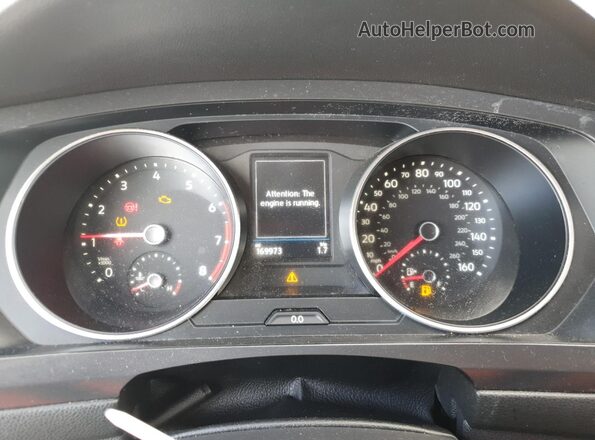 3VV2B7AX3JM095533 2018 VOLKSWAGEN TIGUAN White ხელსაწყოთა პანელის ხედი