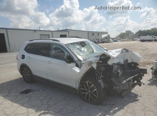 3VV2B7AX6MM120929 2021 VOLKSWAGEN TIGUAN Белый Передняя правая четверть