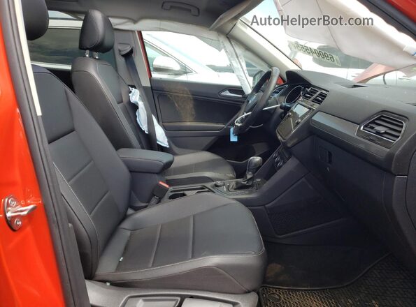 3VV2B7AX7JM070053 2018 VOLKSWAGEN TIGUAN Orange Սալոնի դիմացի տեսք