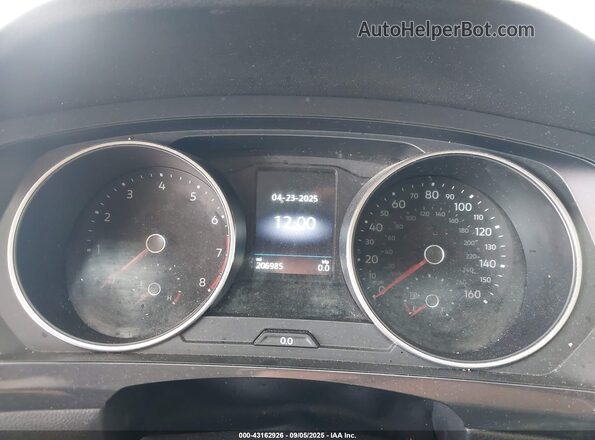 3VV3B7AX3JM033473 2018 VOLKSWAGEN TIGUAN Blue Widok tylnych siedzeń