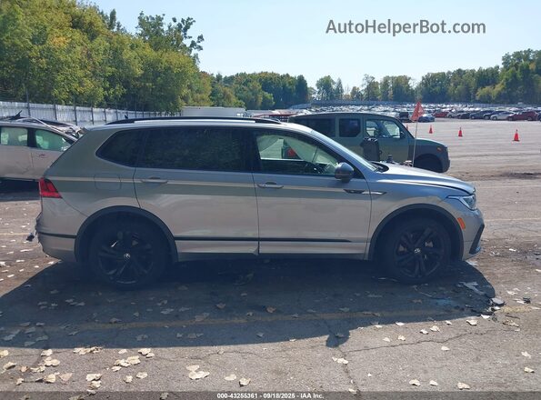 3VV8B7AX3RM044278 2024 VOLKSWAGEN TIGUAN Silver 360 interior view