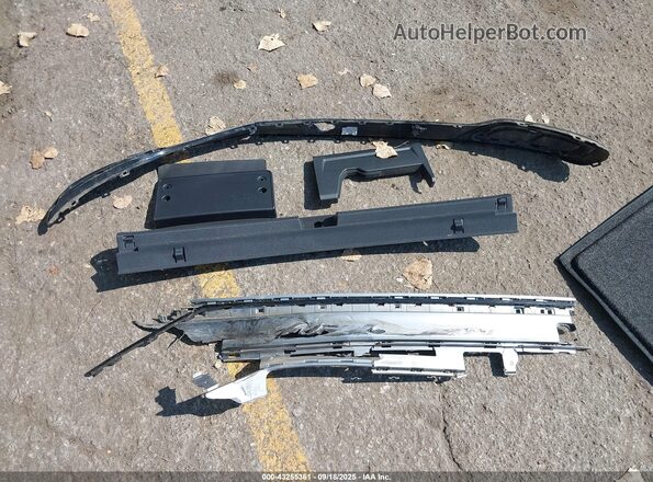 3VV8B7AX3RM044278 2024 VOLKSWAGEN TIGUAN Silver Instrument cluster view