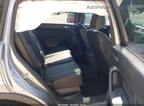 3VV8B7AX3RM044278 2024 VOLKSWAGEN TIGUAN Silver VIN sticker view