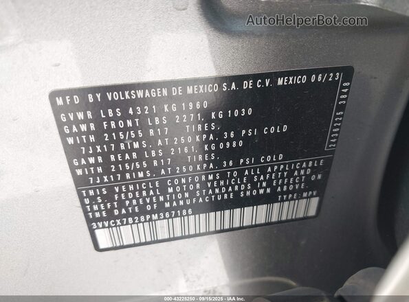 3VVCX7B28PM367186 2023 VOLKSWAGEN TAOS Silver Vista del compartimento del motor