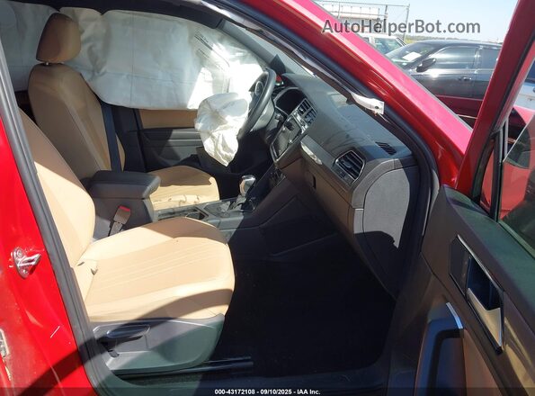 3VVNB7AX6PM130801 2023 VOLKSWAGEN TIGUAN Красный Вид салона спереди