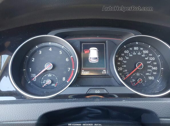 3VW447AUXJM252575 2018 VOLKSWAGEN GTI Gray Vista de los asientos traseros