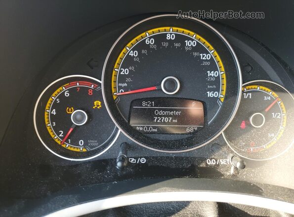 3VWS17AT1HM624757 2017 VOLKSWAGEN BEETLE Gold Instrument cluster view