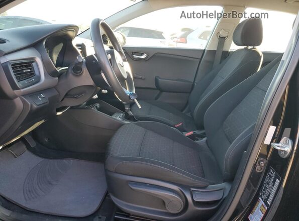 3KPA24AB3JE127632 2018 KIA RIO Черный Вид панели приборов