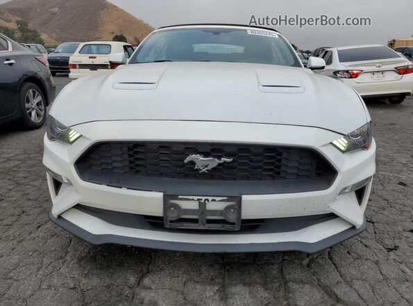 1FATP8UH3J5155126 2018 FORD MUSTANG White უკანა ხედი