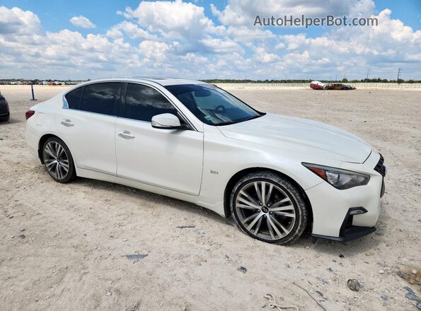 JN1EV7AR5JM436823 2018 INFINITI Q50 White Вид спереду