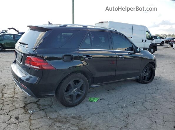 4JGDA5HB0JB105916 2018 MERCEDES-BENZ GLE Черный Задняя правая четверть