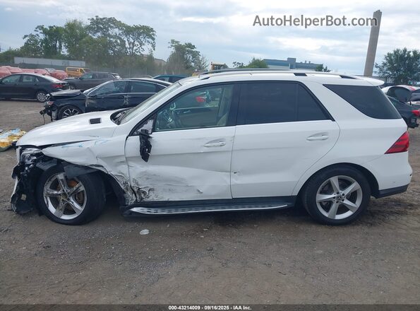 4JGDA5HB5JB022000 2018 MERCEDES-BENZ GLE White Սալոնի 360 աստիճան տեսք