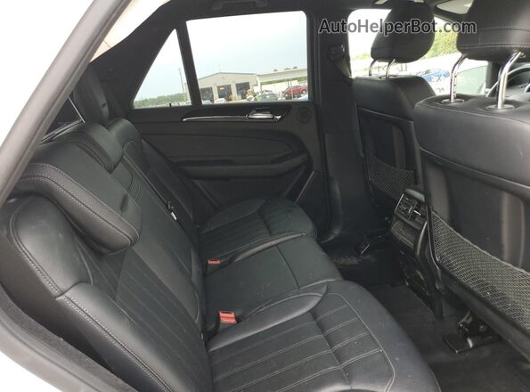 4JGDA5HB5JB070208 2018 MERCEDES-BENZ GLE White Widok wnętrza z tyłu