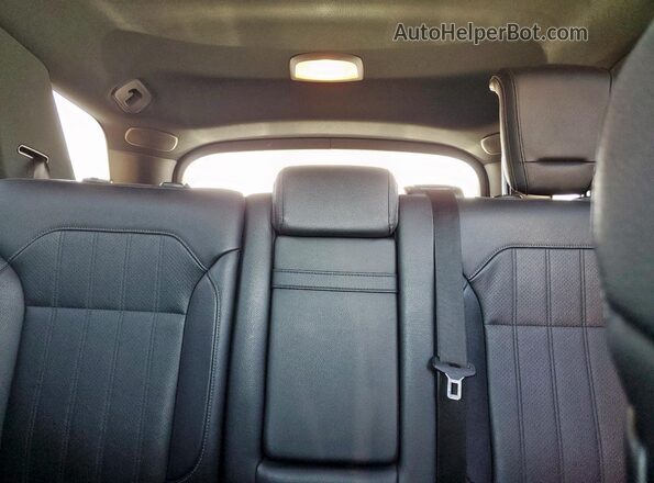 4JGDA5JB0JB120104 2018 MERCEDES-BENZ GLE Silver Widok tylnych siedzeń