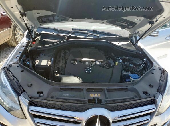4JGDA5JB0JB120104 2018 MERCEDES-BENZ GLE Silver Widok komory silnika