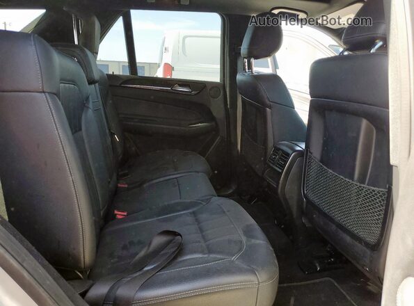 4JGDA5JB0JB120104 2018 MERCEDES-BENZ GLE Silver Widok wnętrza z tyłu