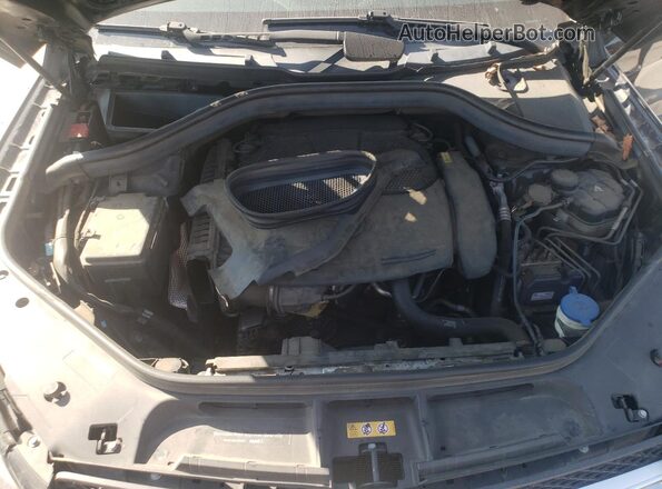 4JGDA5JB4JB061638 2018 MERCEDES-BENZ GLE Black Vista del compartimento del motor