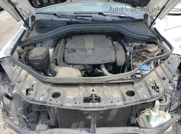 4JGDA5JB7JB088090 2018 MERCEDES-BENZ GLE White Vista del compartimento del motor
