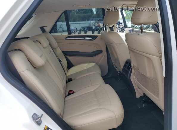 4JGDA5JB7JB088090 2018 MERCEDES-BENZ GLE White Vista interior trasera