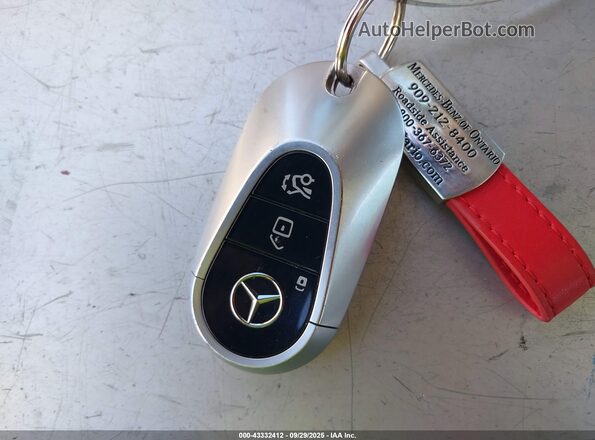 4JGDM2DB3PA005982 2023 MERCEDES-BENZ EQS 450+ SUV White Widok deski rozdzielczej