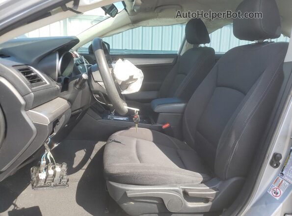 4S3BNAA60J3044700 2018 SUBARU LEGACY Silver Vista interior delantera