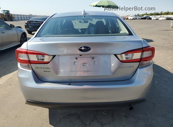 4S3GKAD67J3613682 2018 SUBARU IMPREZA Silver Вид ззаду