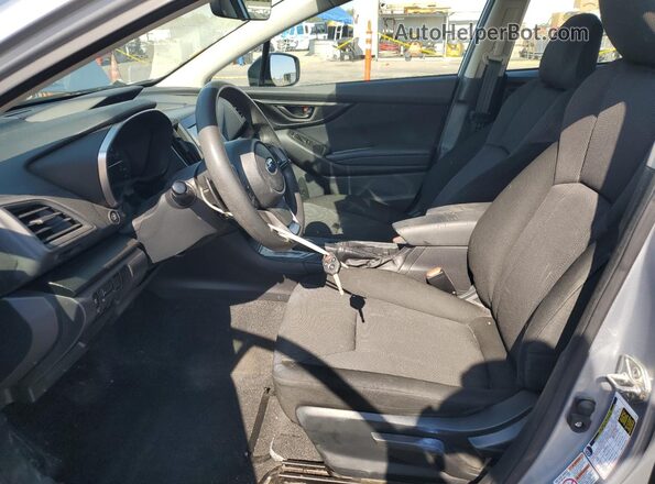 4S3GKAD67J3613682 2018 SUBARU IMPREZA Silver Вид салону спереду