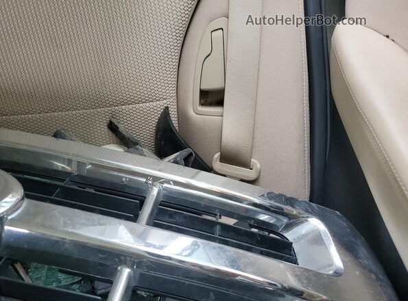 4S4BSAFC4J3356604 2018 SUBARU OUTBACK Green Rear seats view