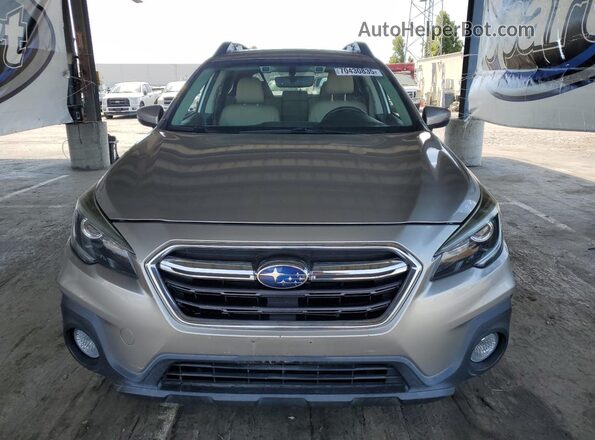 4S4BSANC0J3205650 2018 SUBARU OUTBACK Gold Vista frontal