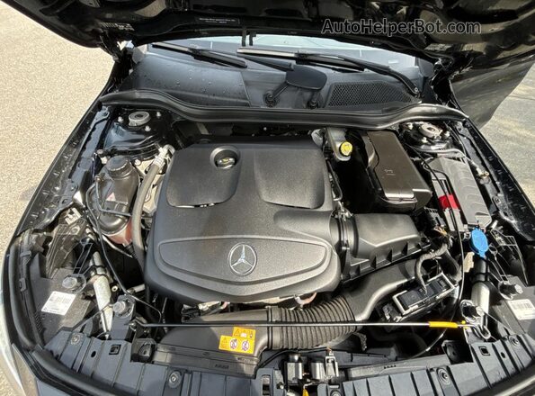 WDCTG4GB5HJ298598 2017 MERCEDES-BENZ GLA-CLASS Black წინა პანელის ხედი
