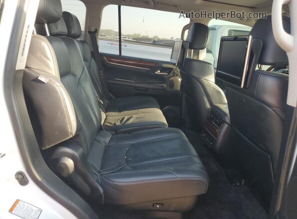 JTJHY7AX6H4240803 2017 LEXUS LX White Vista interior trasera