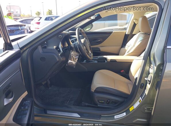 58AD21B12LU010862 2020 LEXUS ES 300H Зеленый Вид салона спереди