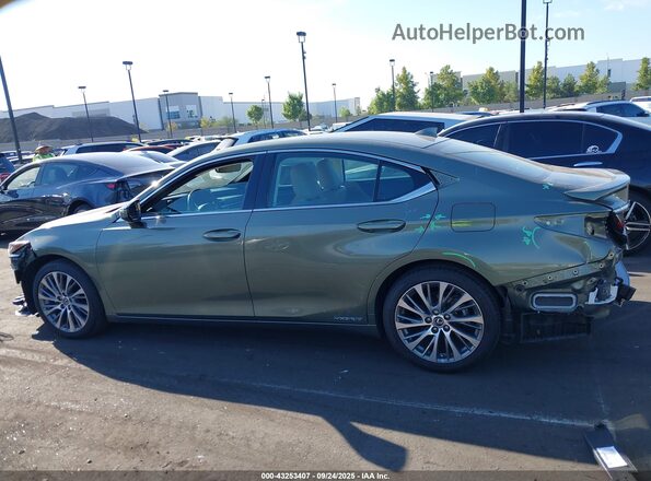 58AD21B12LU010862 2020 LEXUS ES 300H Зеленый 