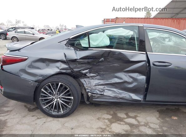 58ADA1C1XSU061221 2025 LEXUS ES Серый Вид спереди