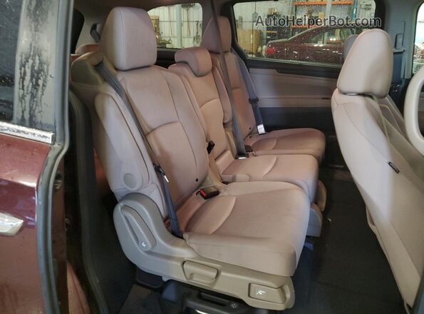 5FNRL6H57JB004552 2018 HONDA ODYSSEY Maroon Widok wnętrza z tyłu