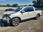 2018 Honda Ridgeline Rtl White vin: 5FPYK3F70JB006099