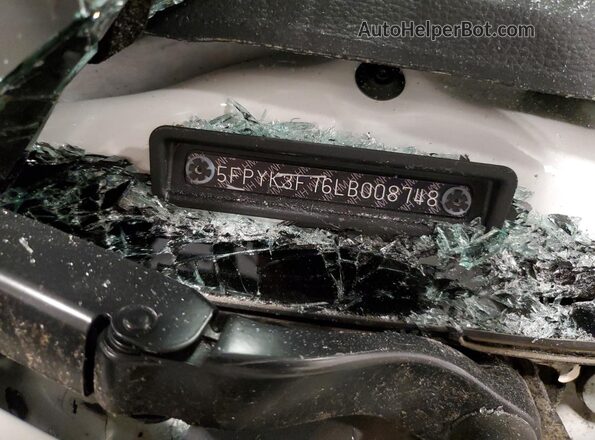 5FPYK3F76LB008748 2020 HONDA RIDGELINE White Vista del compartimento del motor