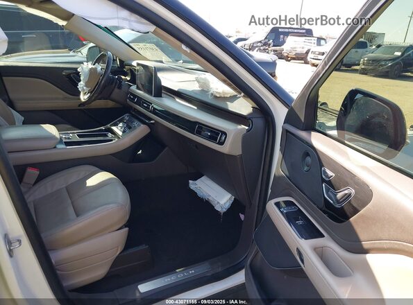 5LM5J7WC4MGL05133 2021 LINCOLN AVIATOR Белый Вид салона спереди
