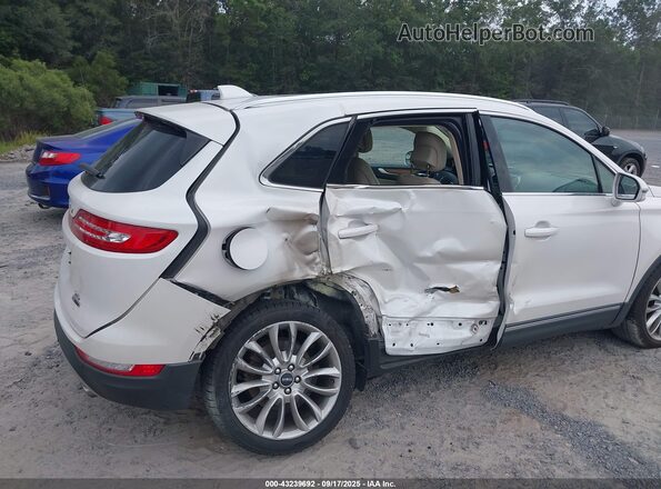 5LMCJ3C99GUJ27850 2016 LINCOLN MKC Белый Вид спереди