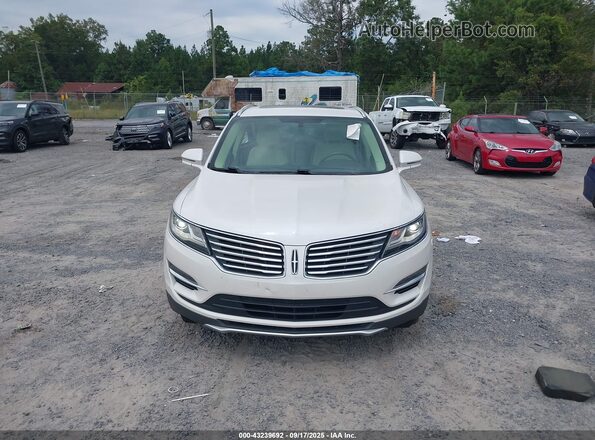 5LMCJ3C99GUJ27850 2016 LINCOLN MKC Белый Вид щитка приборов