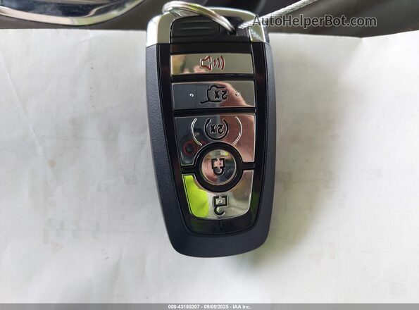 5LMJJ2TG2PEL01459 2023 LINCOLN NAVIGATOR Черный Вид панели приборов