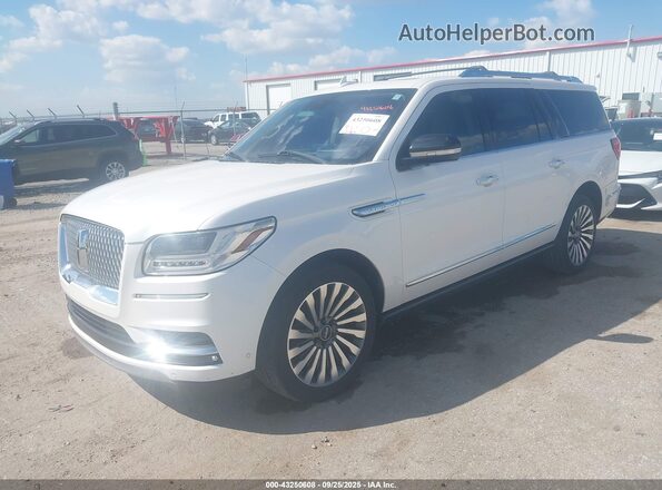 5LMJJ3LT0JEL08050 2018 LINCOLN NAVIGATOR L White წინა მარცხენა ხედი სამი მეოთხედიდან
