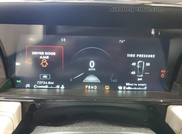 5LMJJ3LT2JEL14514 2018 LINCOLN NAVIGATOR Кремовый Вид щитка приборов