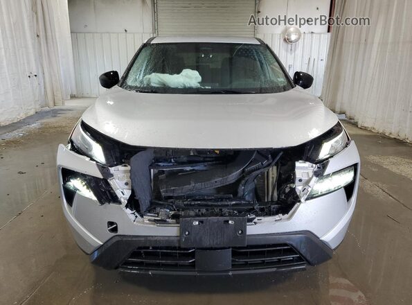 5N1BT3AB2RC733255 2024 NISSAN ROGUE Silver Widok z przodu