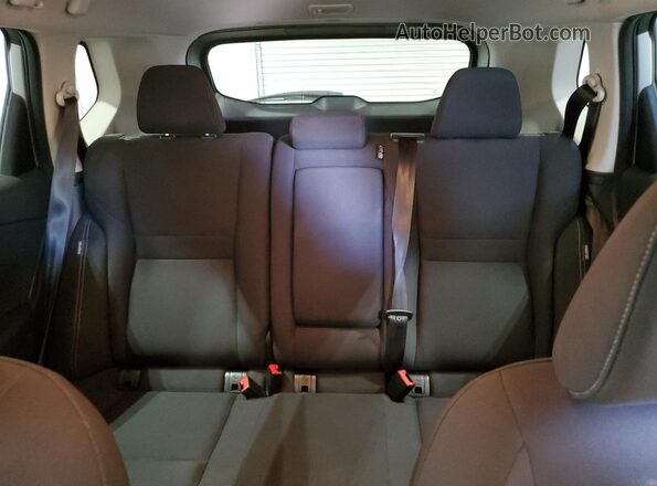 5N1BT3AB2RC733255 2024 NISSAN ROGUE Silver Widok tylnych siedzeń