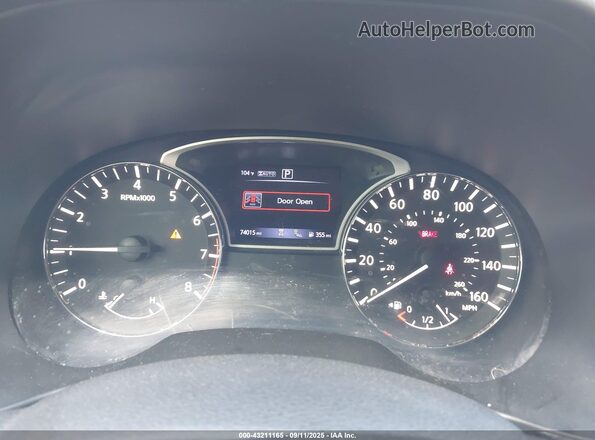 5N1DR2MMXJC611696 2018 NISSAN PATHFINDER Серебряный Вид задних сидений