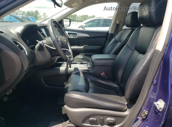 5N1DR2MN0JC608024 2018 NISSAN PATHFINDER Синий Вид салона спереди
